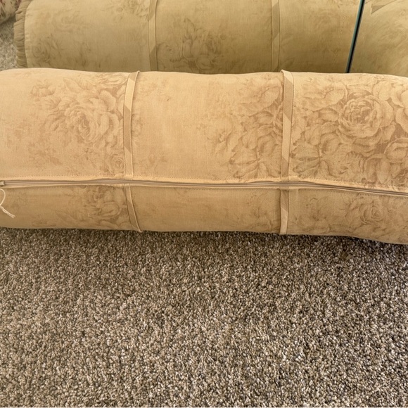 Shabby Chic Floral Pillow Cover - Picture 9 of 11